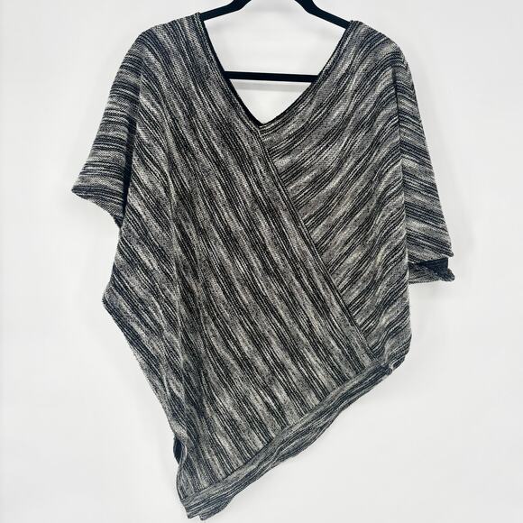 Two by Vince Camuto Black and White Asymmetical Top Size L/XL - Picture 5 of 7